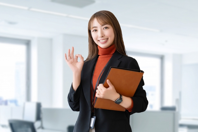 40代で前歯の見た目が気になり始めた方のイメージ（福岡市南区大橋）