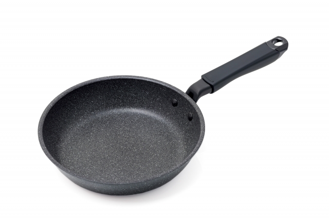 フッ素加工のフライパン